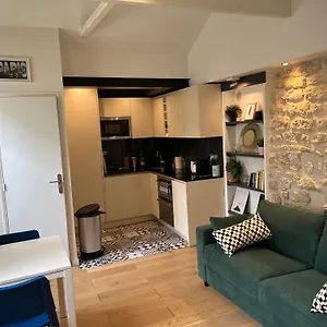 Appartement Atypique Aux Batignolles, Paris